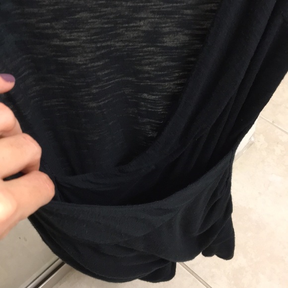 black low cut top - Picture 4 of 4